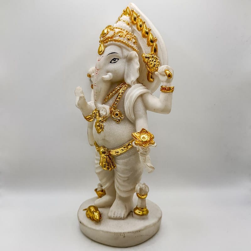 Estátua Ganesha Em Pé