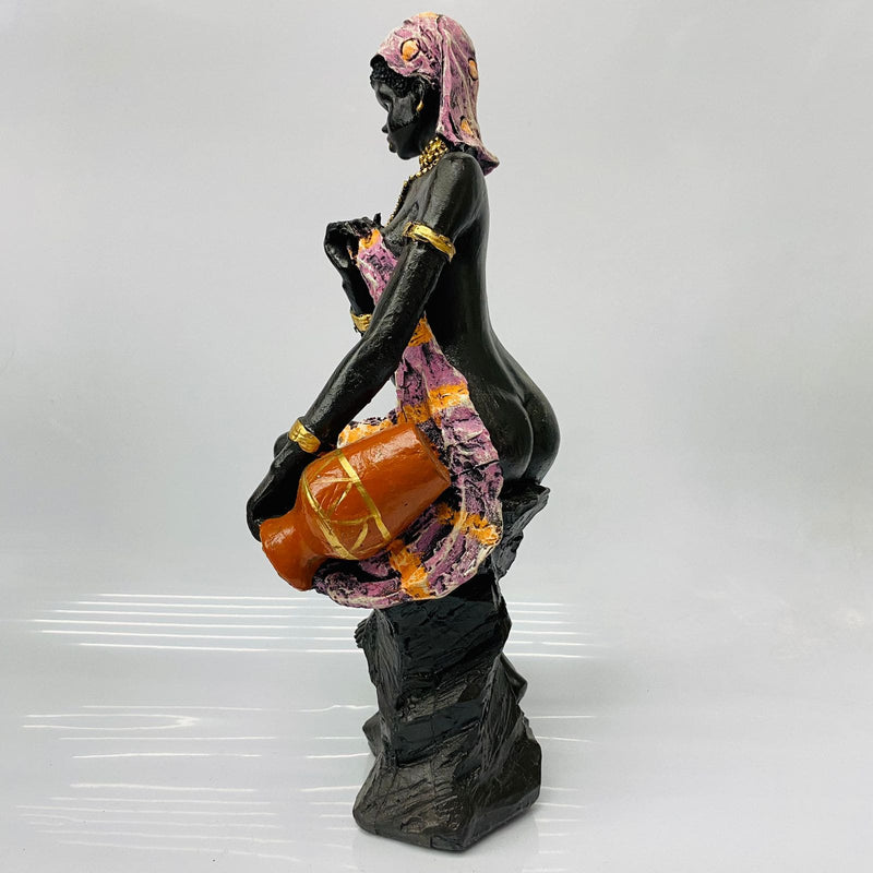 Estatueta Africana Sentada com Vaso